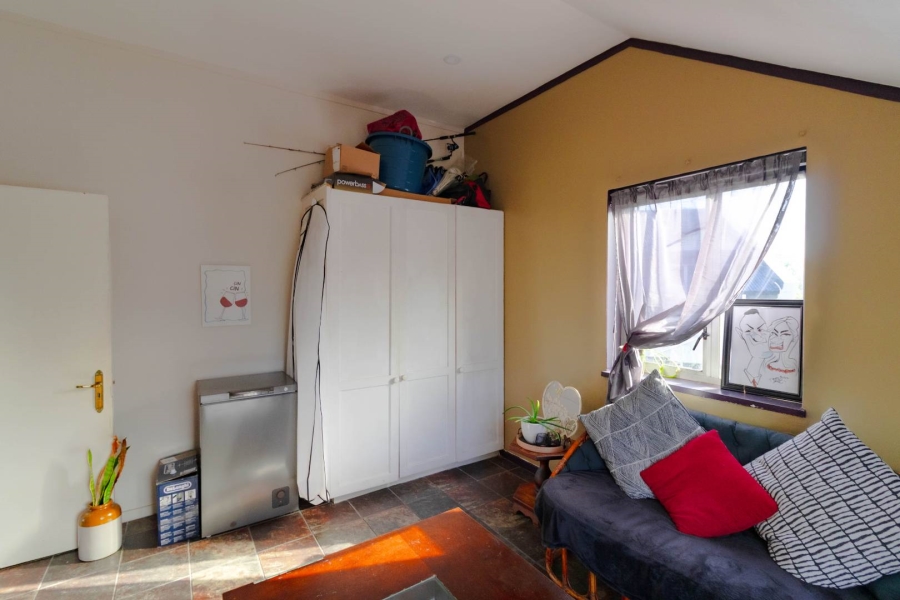 6 Bedroom Property for Sale in Sandbaai Western Cape